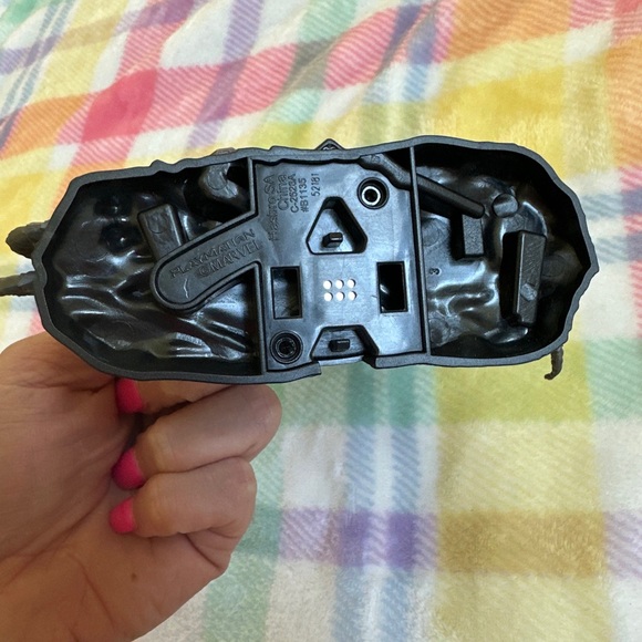 Hasbro Playmation Ultron Marvel Avengers 7" Deluxe Villain Smart Action Figure - Picture 3 of 3